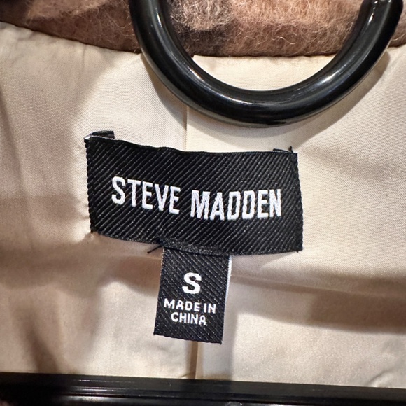 Coat - Picture 3 of 3